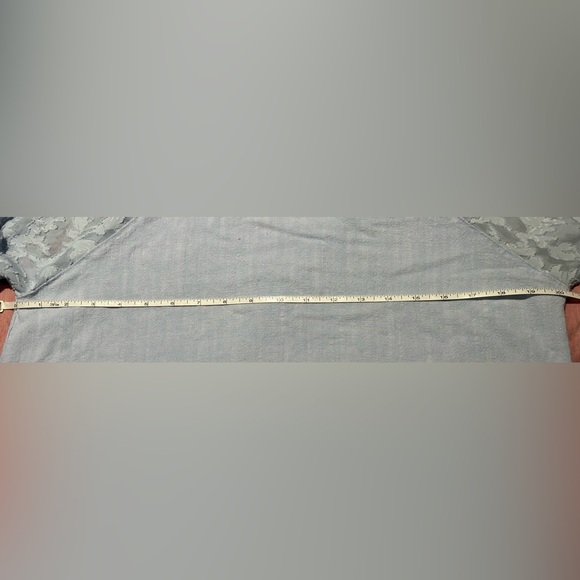 Umgee: Women’s Blouse -Size Medium (ptp approx 20.25in) - Picture 7 of 8